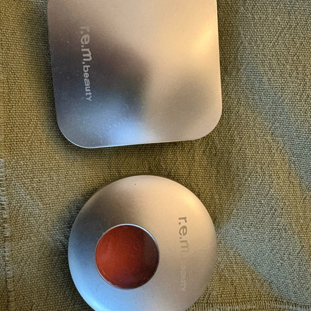 REM - Picture 3 of 3